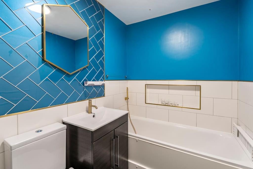 Monalychee Apartment London Bagian luar foto