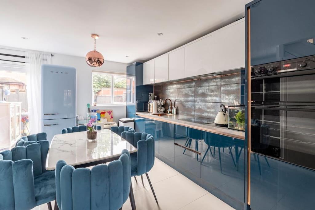 Monalychee Apartment London Bagian luar foto