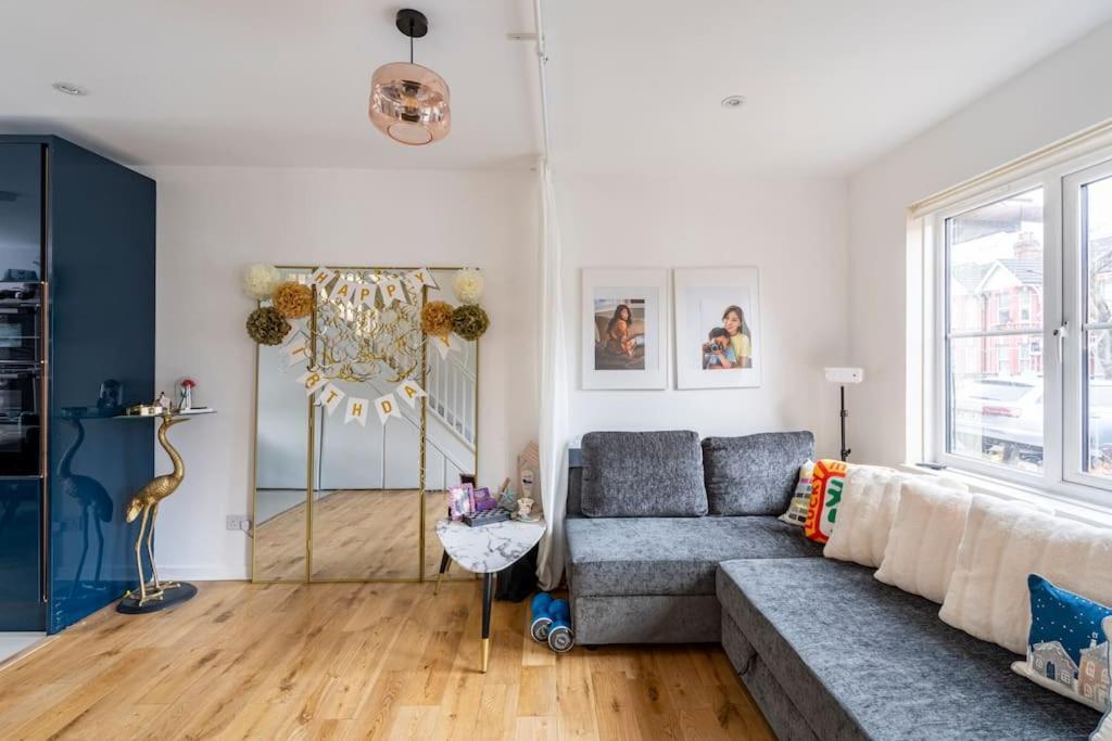Monalychee Apartment London Bagian luar foto