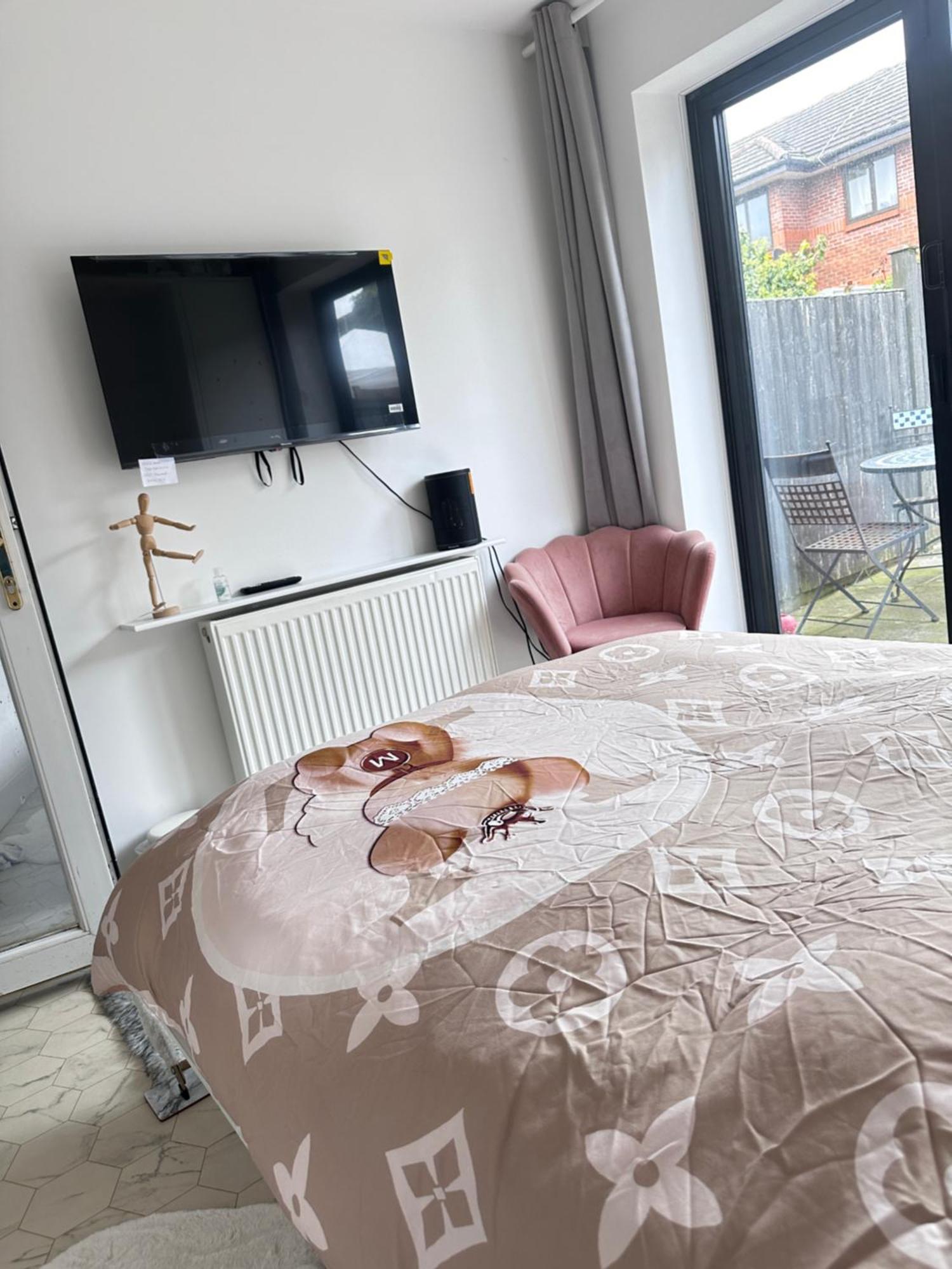 Monalychee Apartment London Bagian luar foto